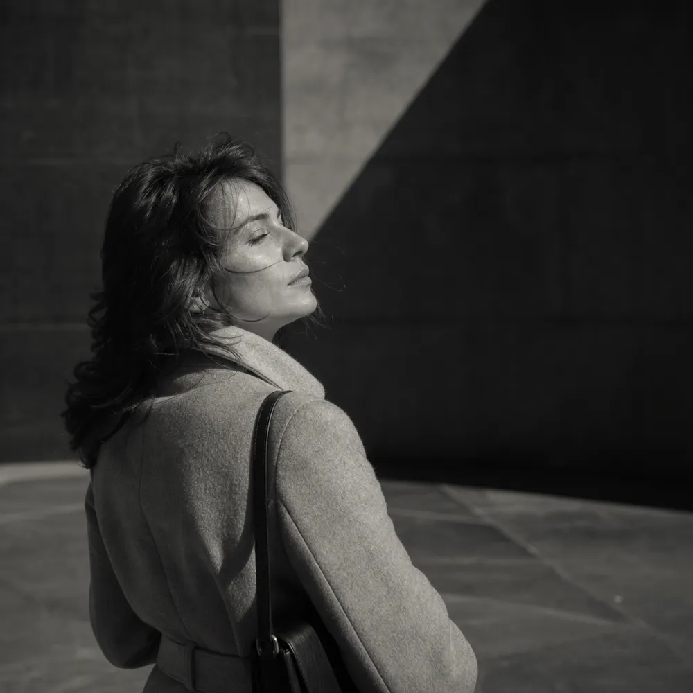 Contoh gaya tersendiri Cartier-Bresson yang dicipta di CreateVision AI